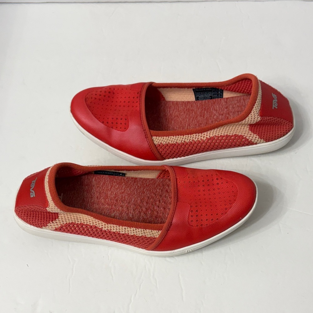 Teva Women's Hydro Life Round Toe Coral Casual Slip On Shoes